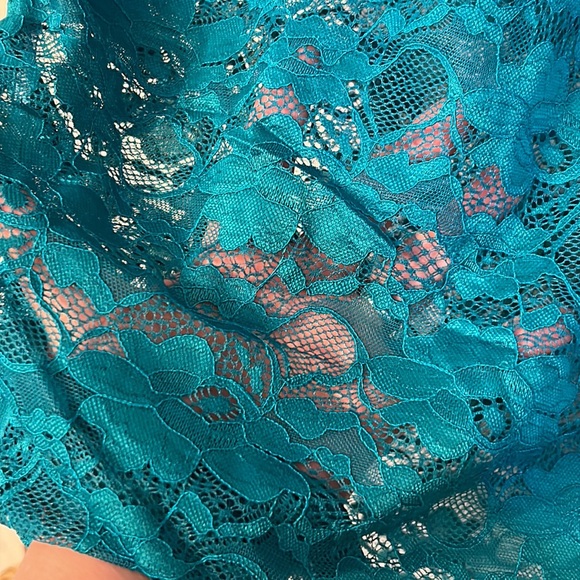 NWT Torrid sheer stretch lace top, size 3X - Picture 6 of 7